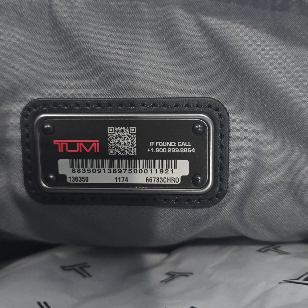 NWT ✅ TUMI OAKFIELD GREY LARGE LAPTOP BRIEFCASE GREY✨ BRAND NEW WITH TAGS